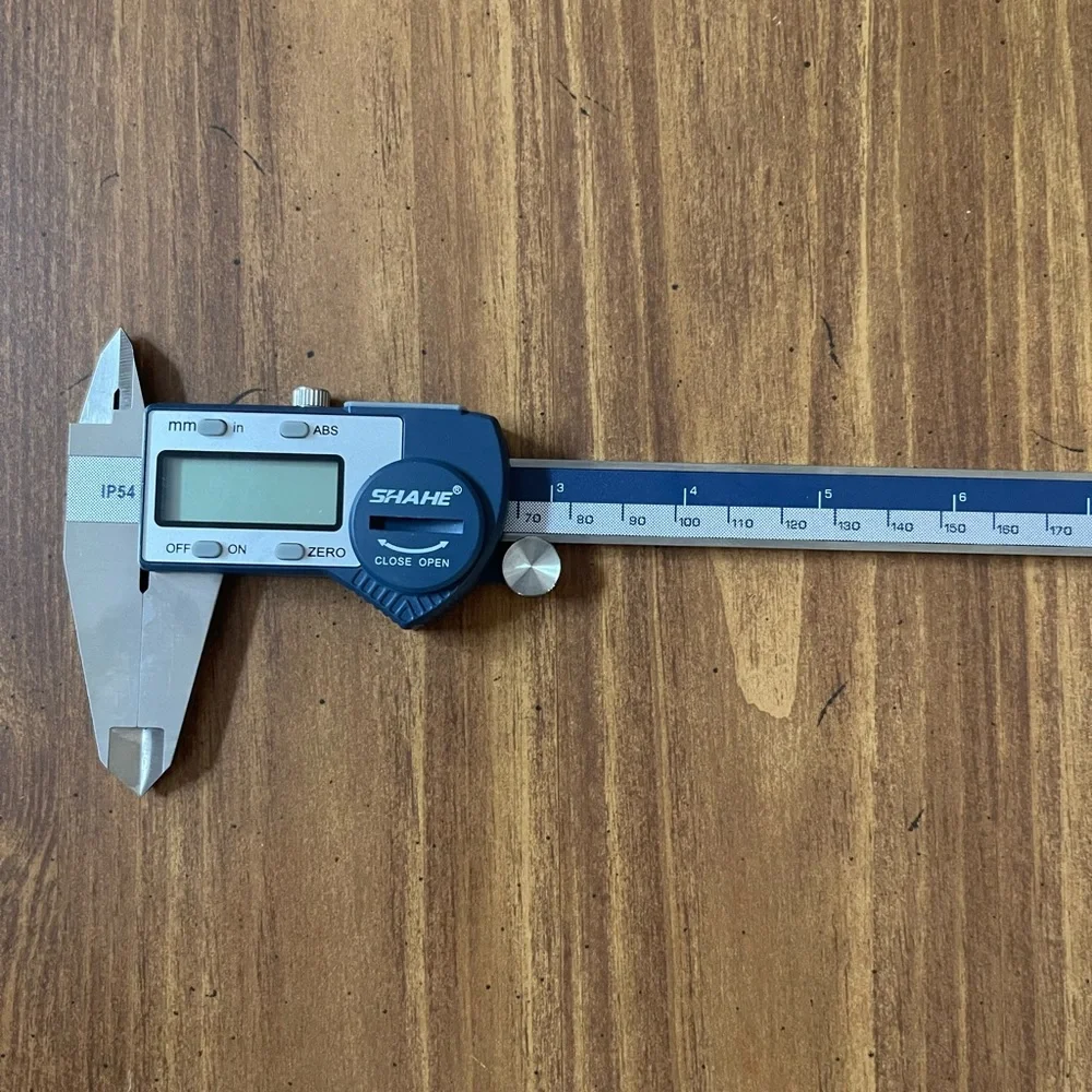 Electronic Digital Caliper Gauge Micrometer With LCD Screen/ 8 Inch / 200mm - Picture 3 of 11